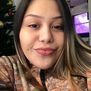 Meet your Posher, Elisa